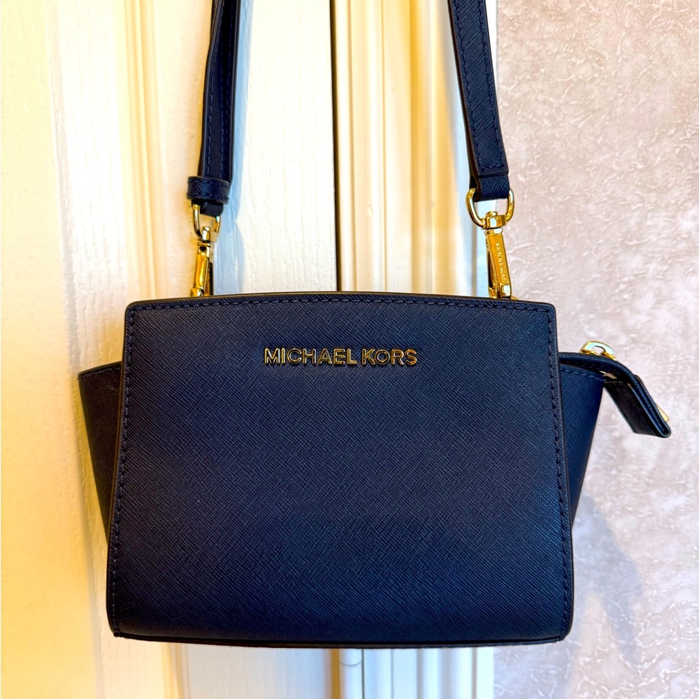 Michael Kors Selma Mini Saffiano Leather Crossbody Bag Sky/Navy Blue AUTHENTIC